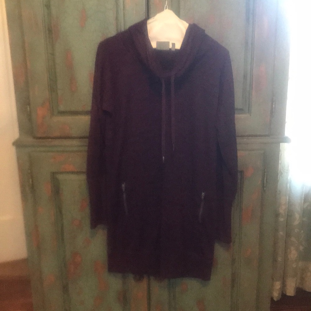 Casual sweater dress, with cowl neck